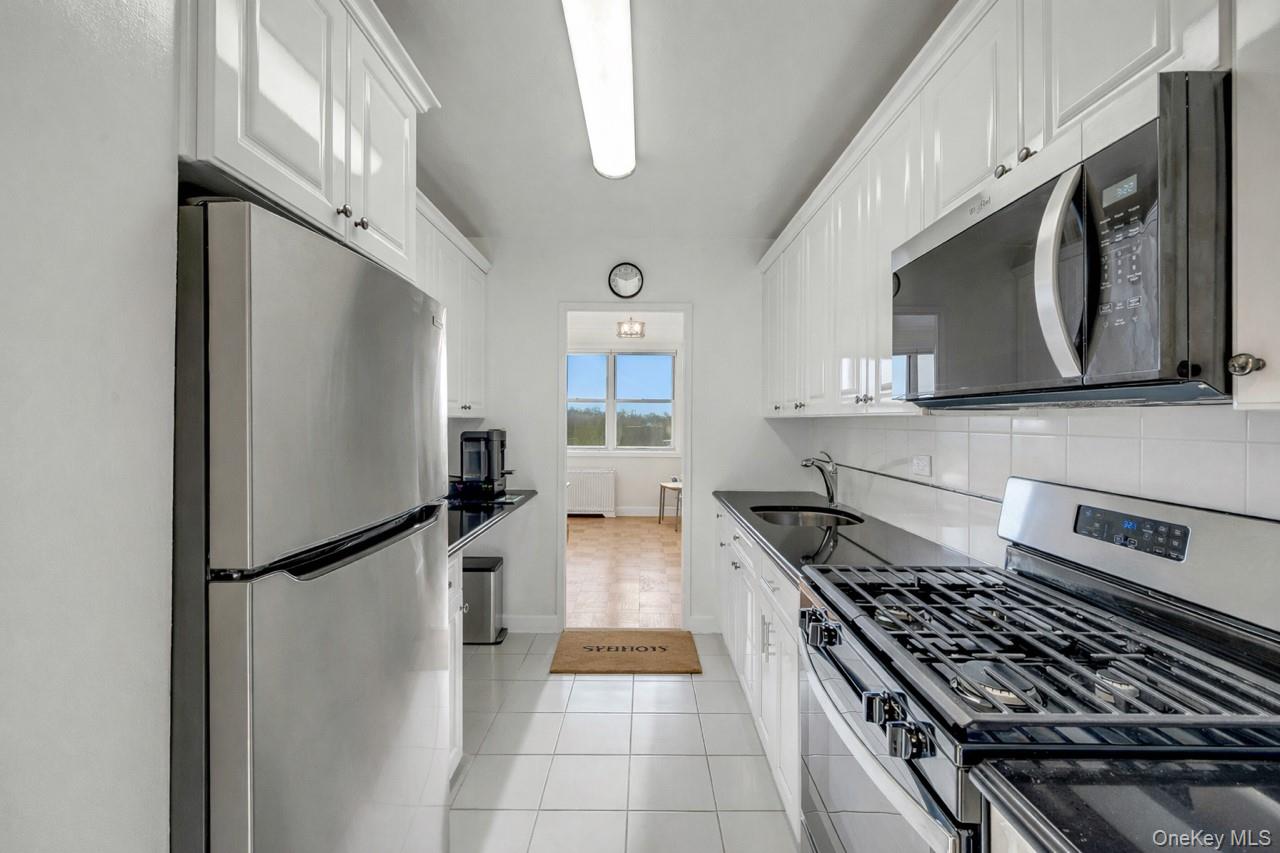 #3 photo, 615 Palmer, Yonkers , NY 10701