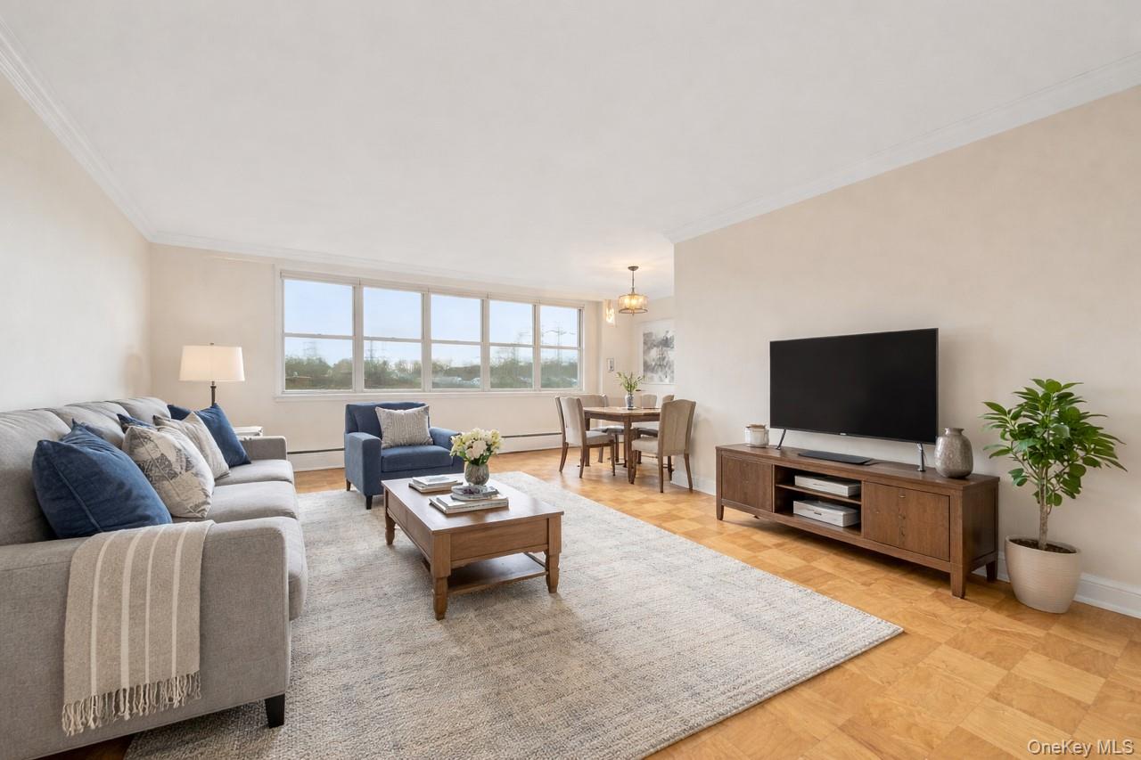 #8 photo, 615 Palmer, Yonkers , NY 10701