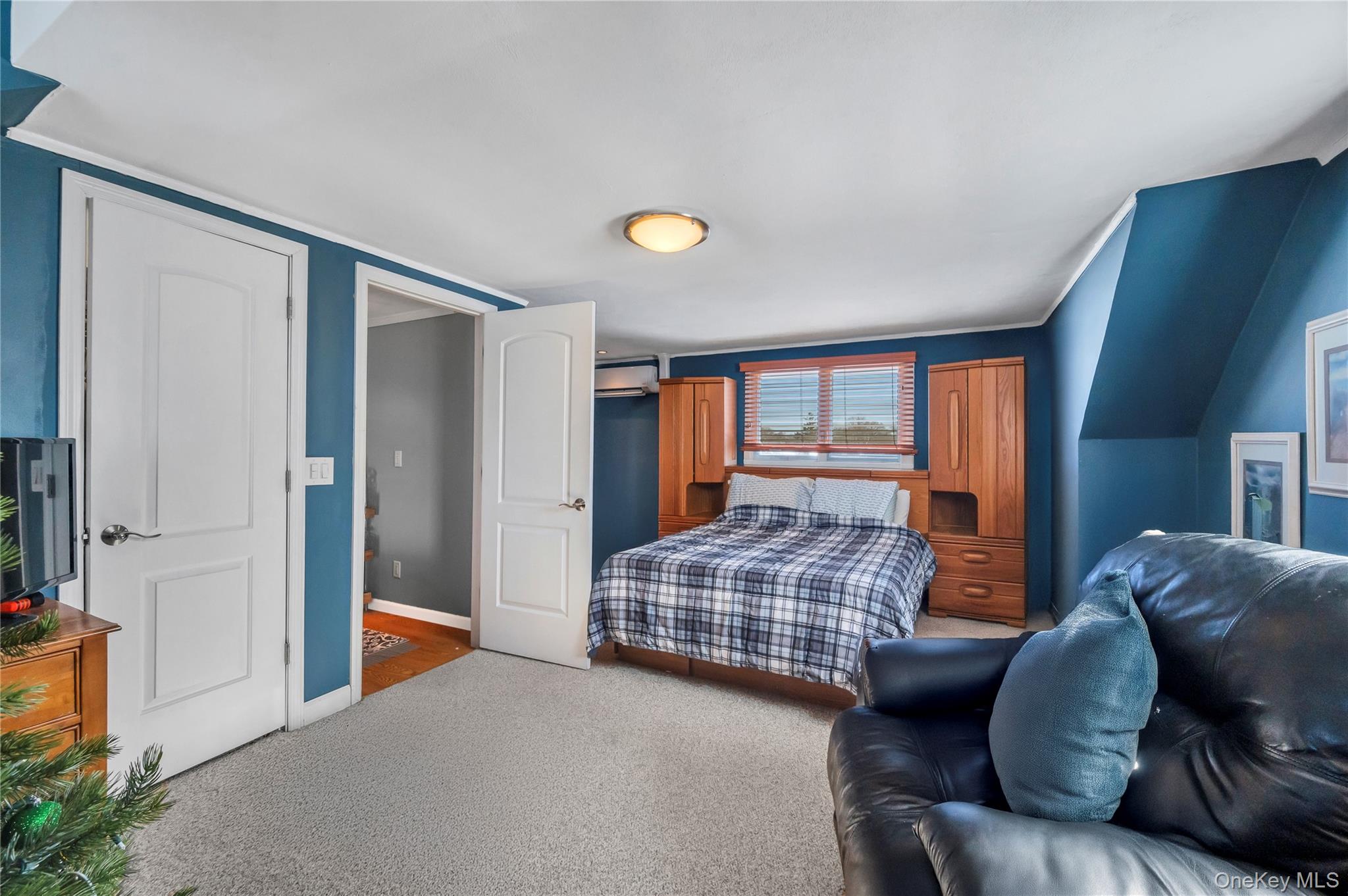 #12 photo, 19 Radburn Drive, Commack , NY 11725