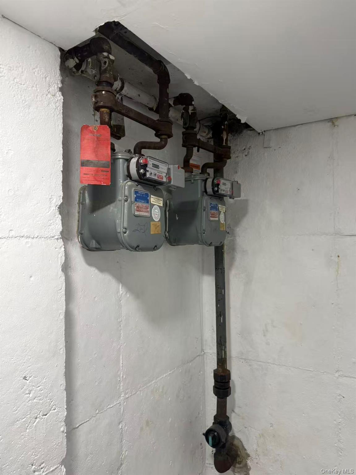 #11 photo, 15040 16th Road, Whitestone , NY 11357