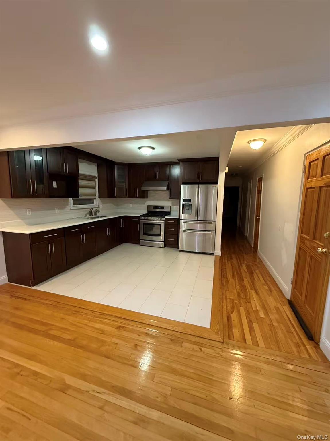 #9 photo, 15040 16th Road, Whitestone , NY 11357