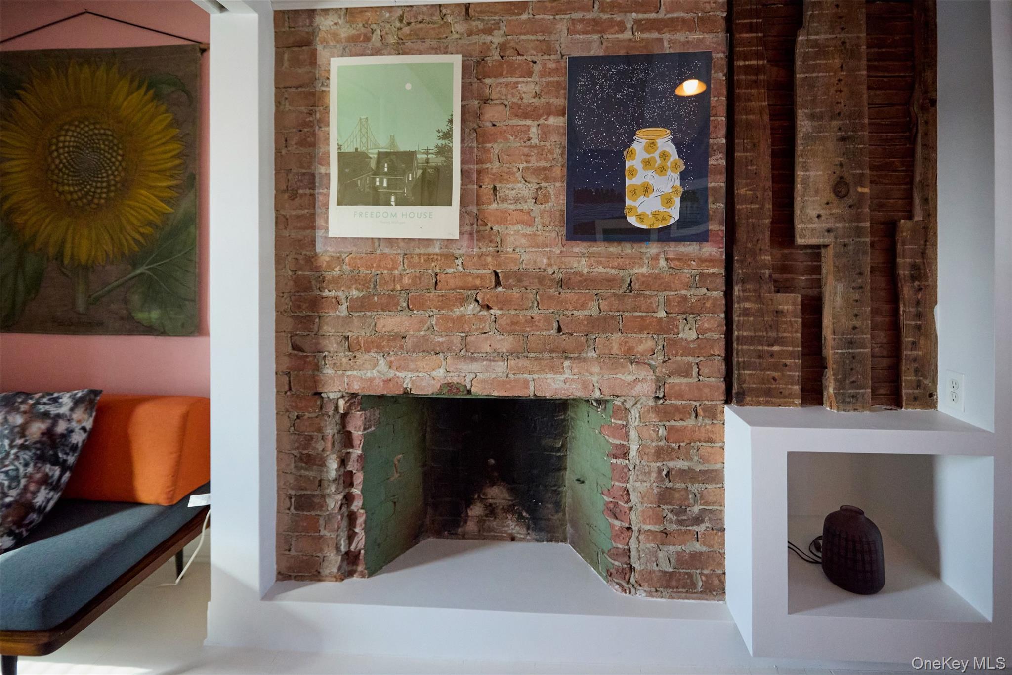 #17 photo, 315 State, Hudson , NY 12534