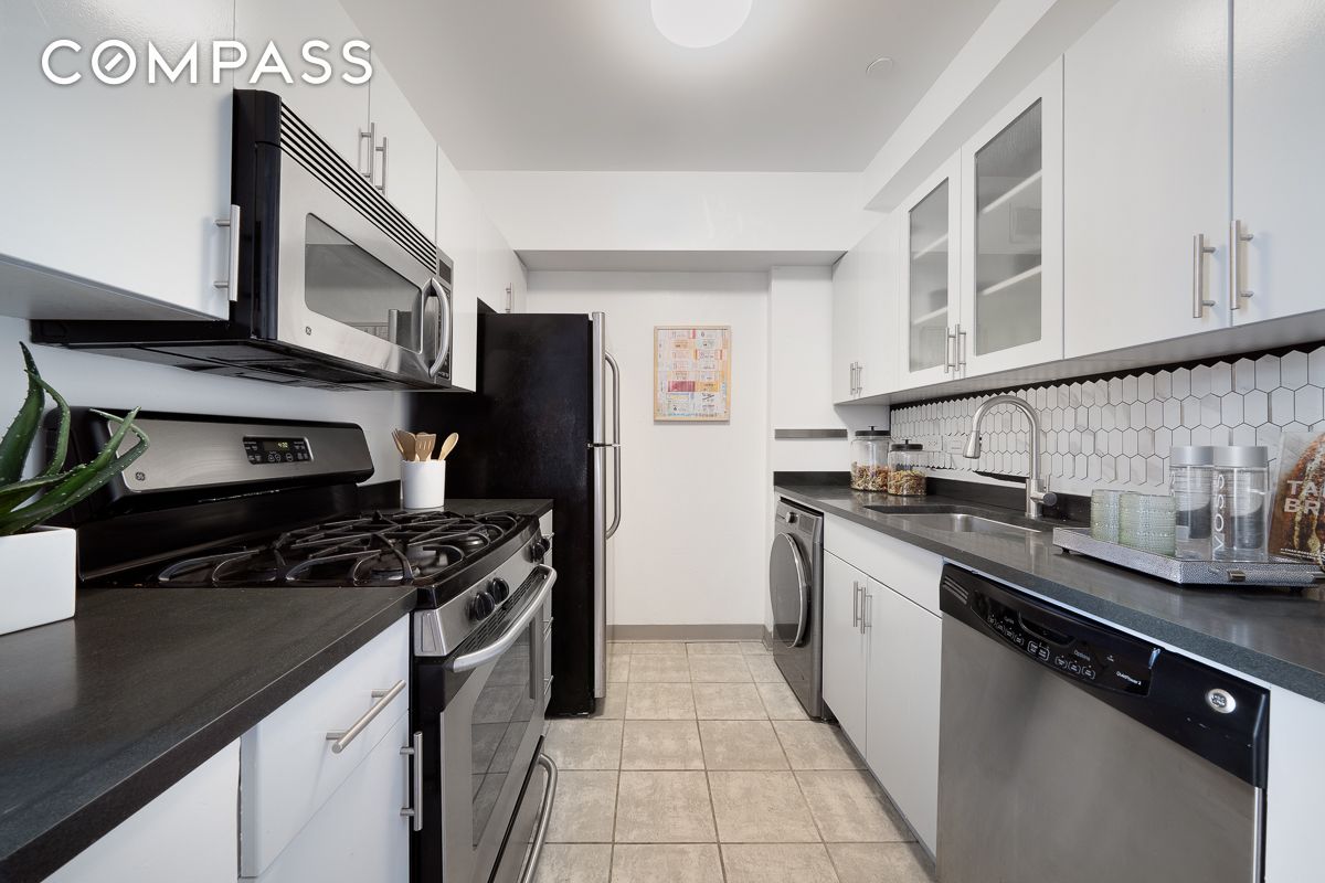 #5 photo, 68 Bradhurst Avenue, Central Harlem , NY 10039