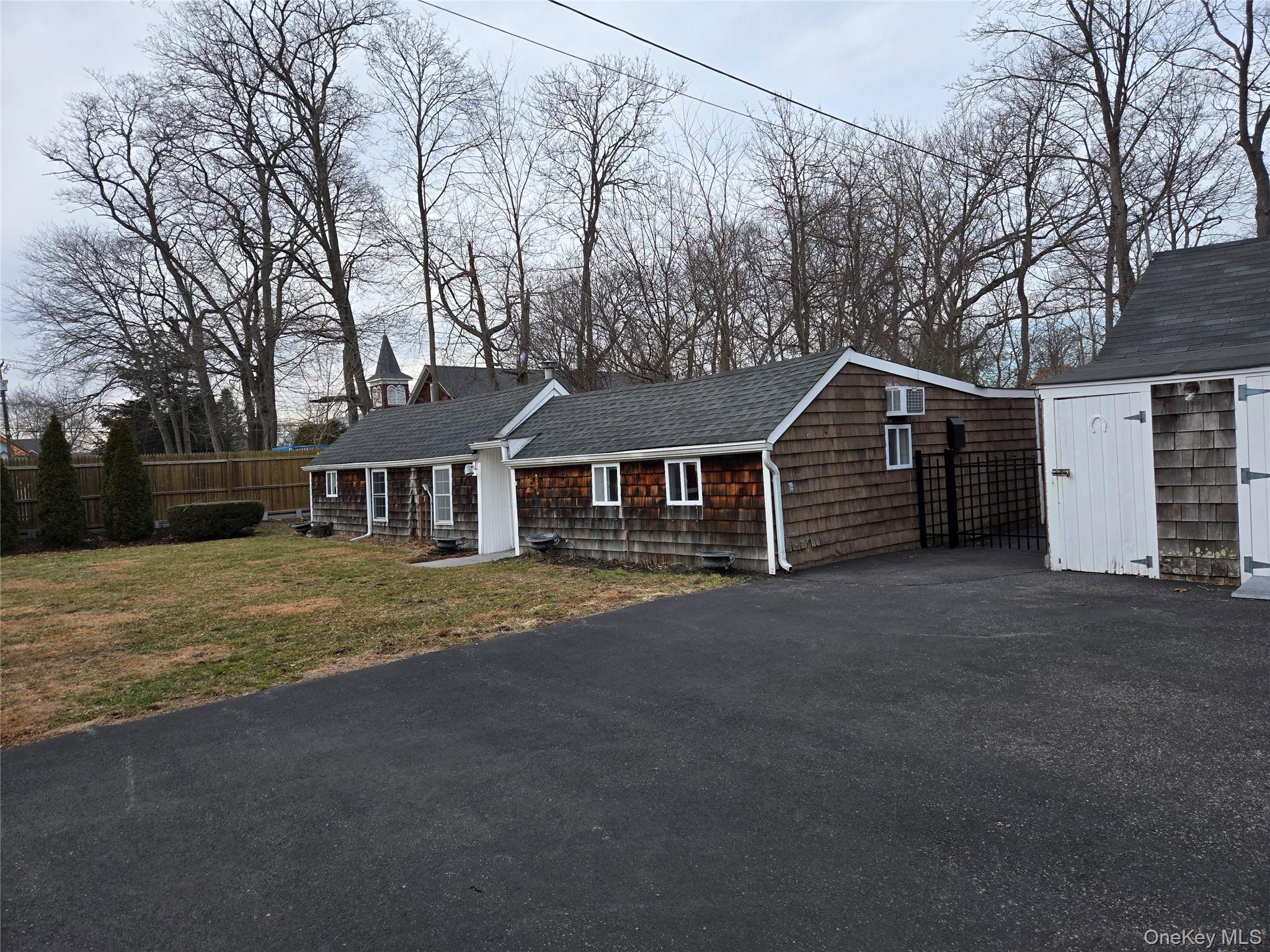 #12 photo, 247 Main Street, Center Moriches , NY 11934