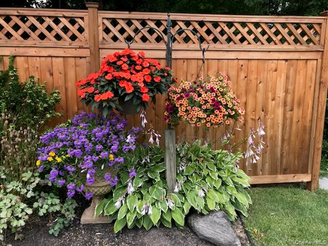 #17 photo, 247 Main Street, Center Moriches , NY 11934