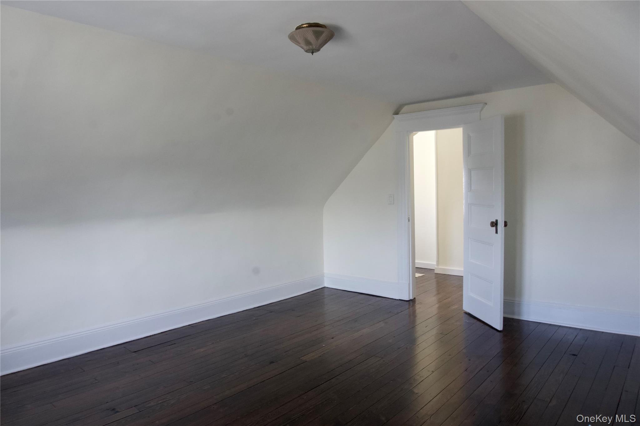 #19 photo, 55 Vernon Avenue, Rockville Centre , NY 11570