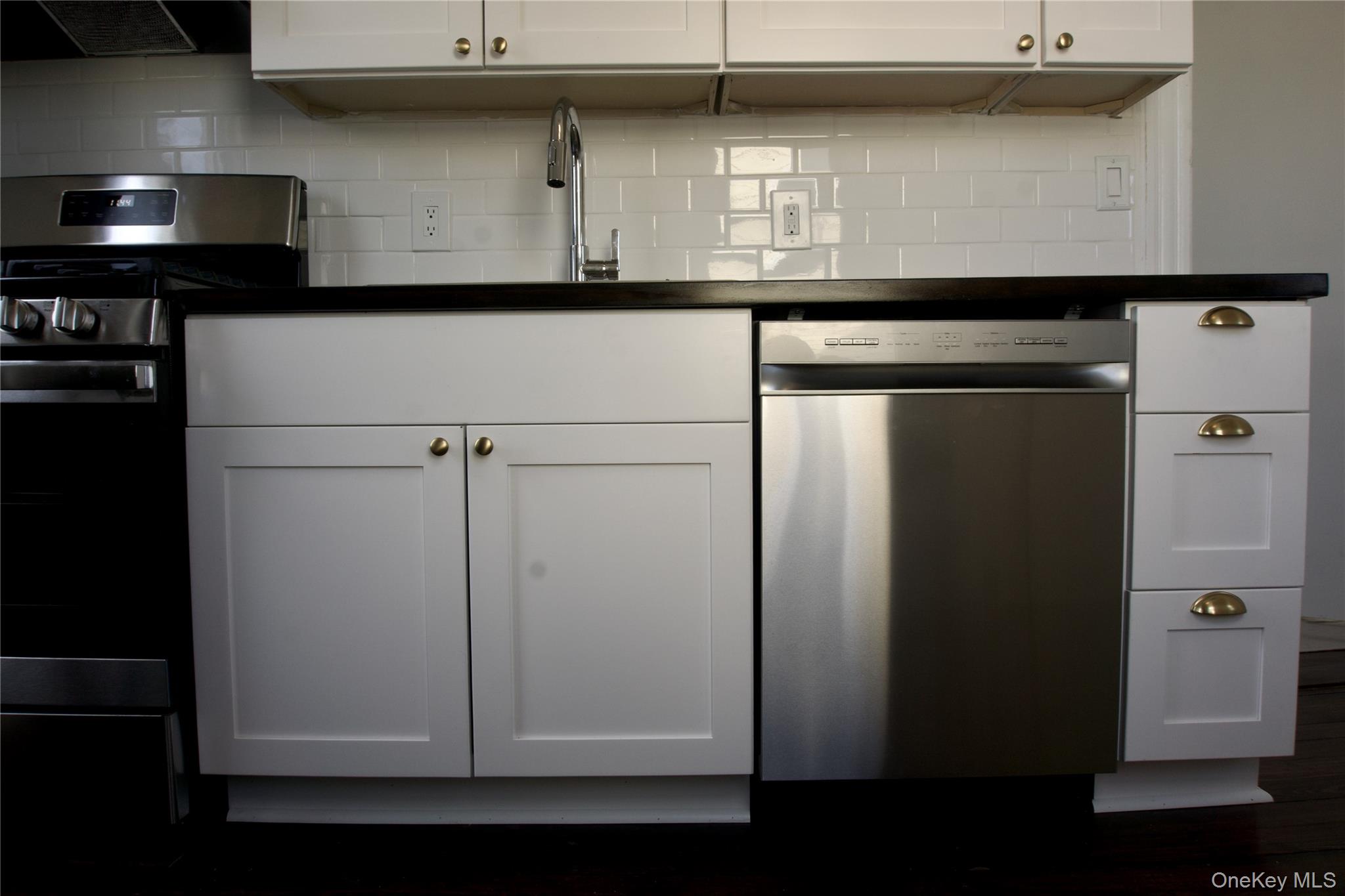 #5 photo, 55 Vernon Avenue, Rockville Centre , NY 11570