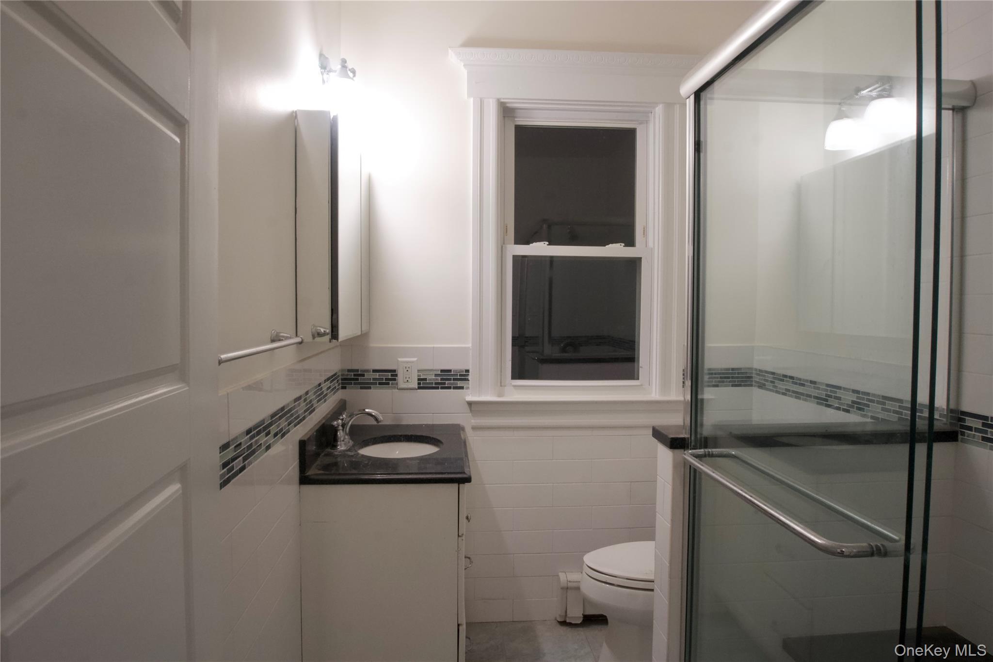 #6 photo, 55 Vernon Avenue, Rockville Centre , NY 11570