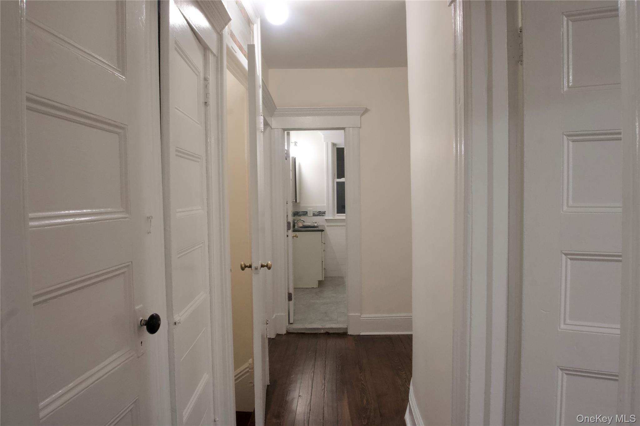 #8 photo, 55 Vernon Avenue, Rockville Centre , NY 11570