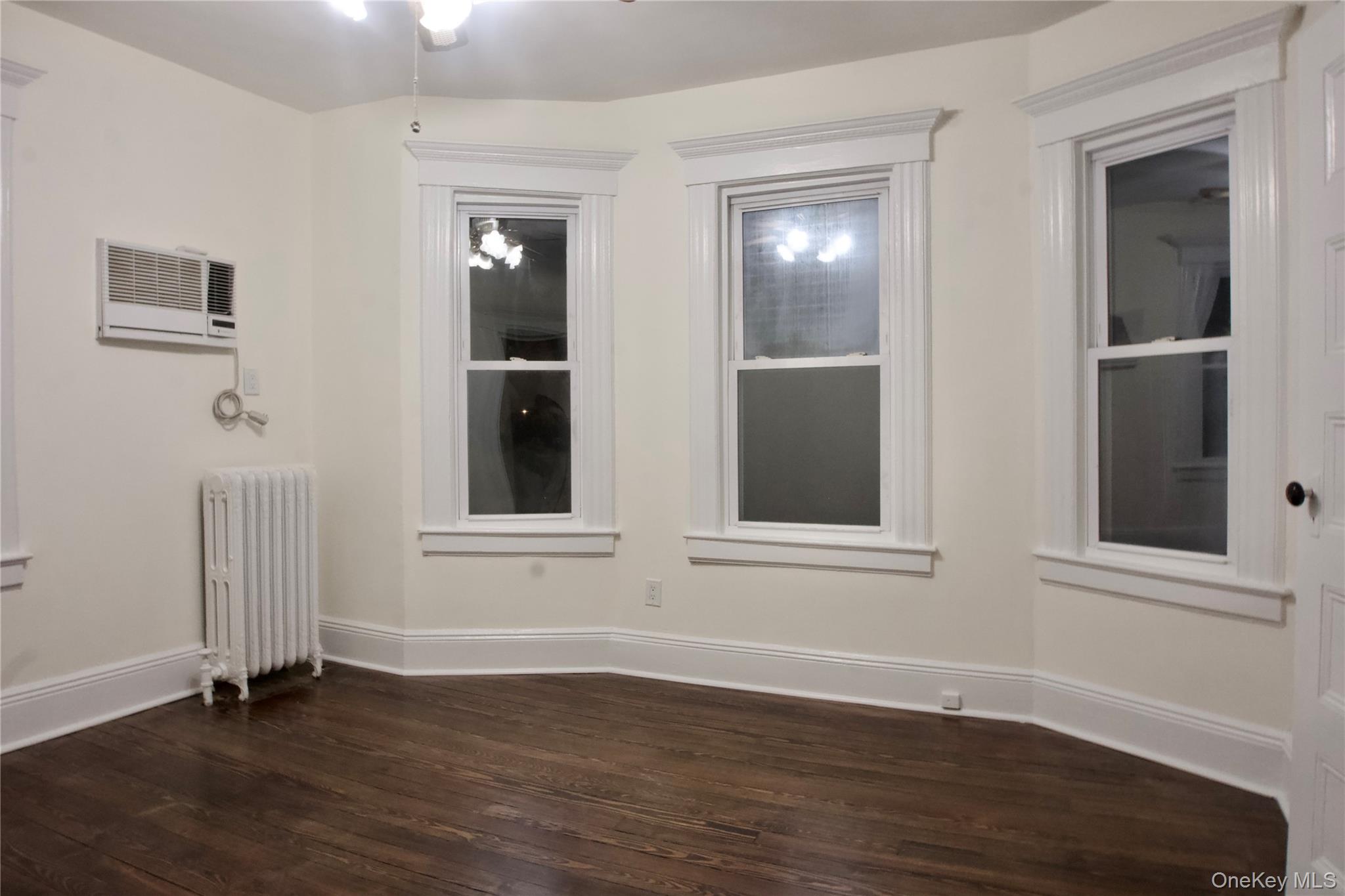 #9 photo, 55 Vernon Avenue, Rockville Centre , NY 11570