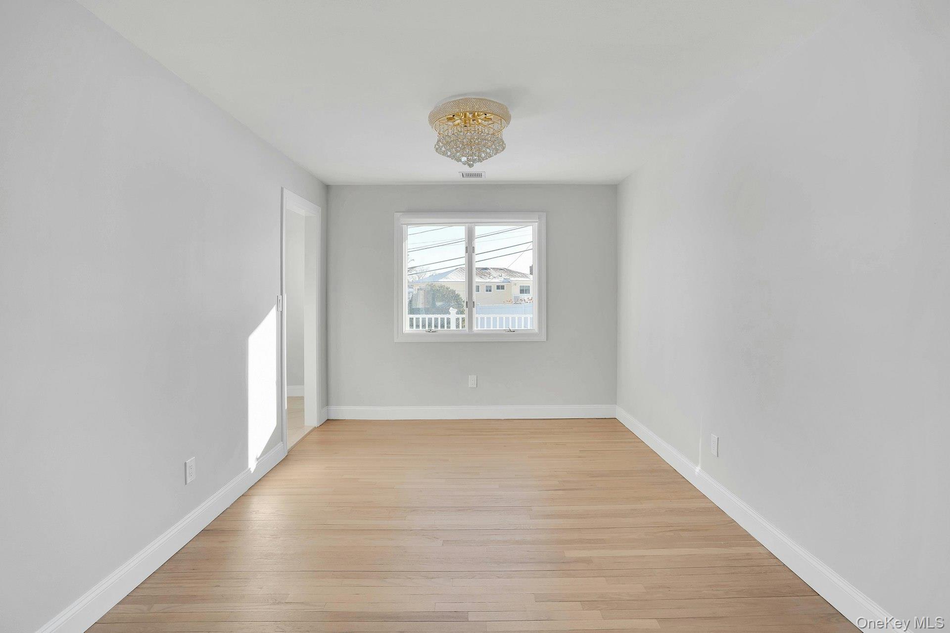 #11 photo, 89 Harvest Lane, Commack , NY 11725