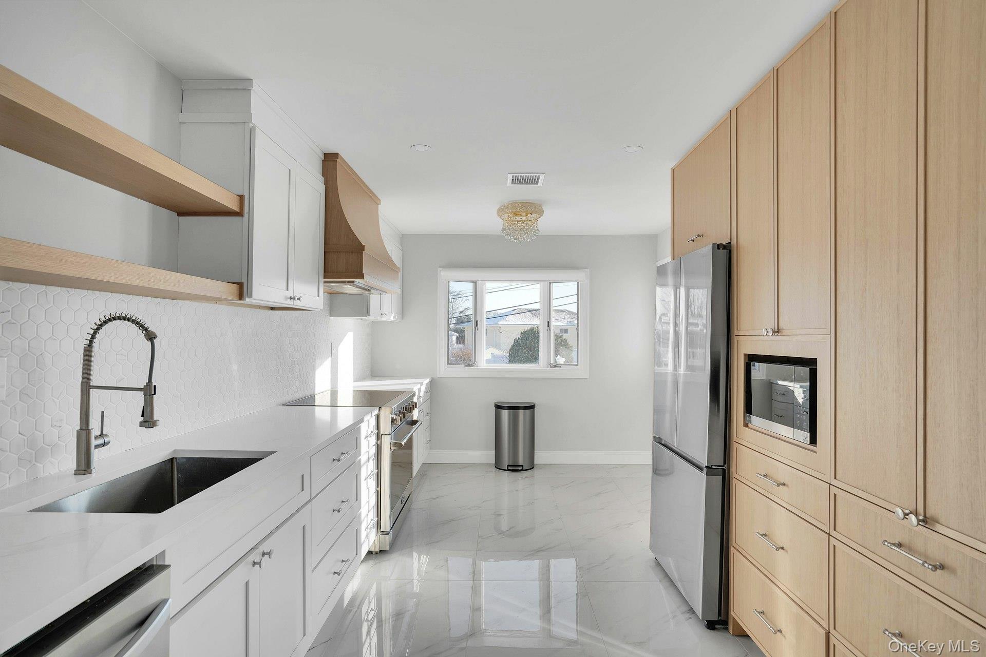 #18 photo, 89 Harvest Lane, Commack , NY 11725