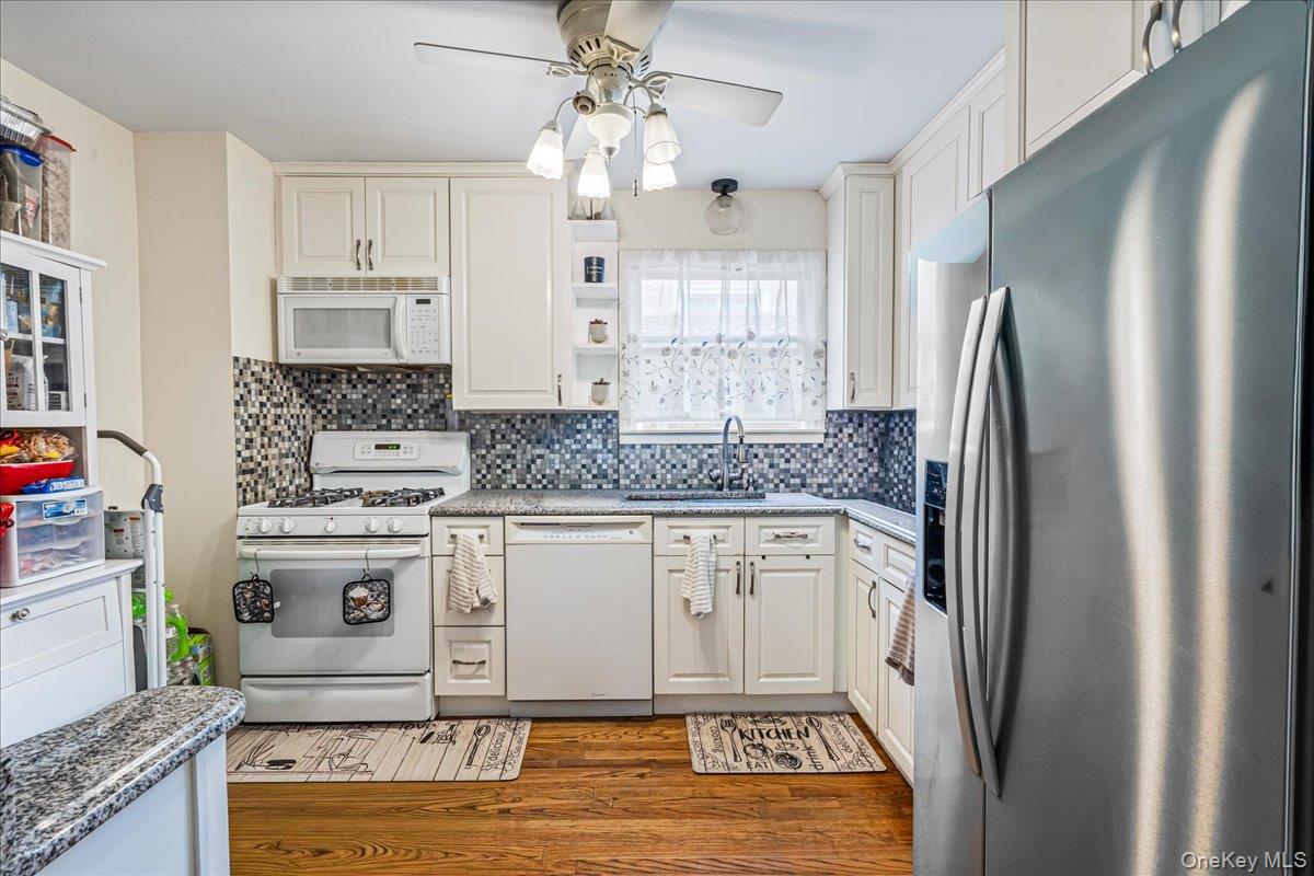 #11 photo, Bayside, Bayside , NY 11361