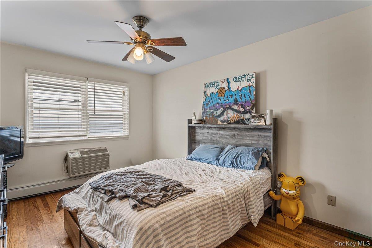 #17 photo, Bayside, Bayside , NY 11361