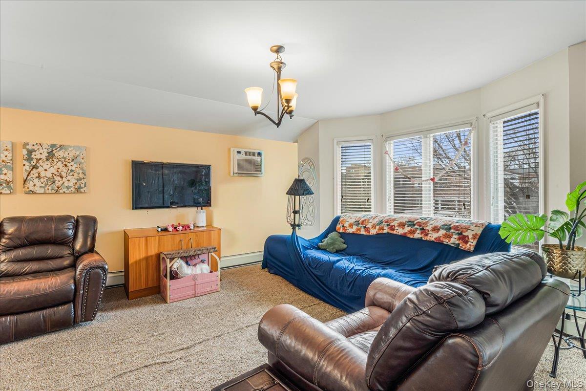 #19 photo, Bayside, Bayside , NY 11361