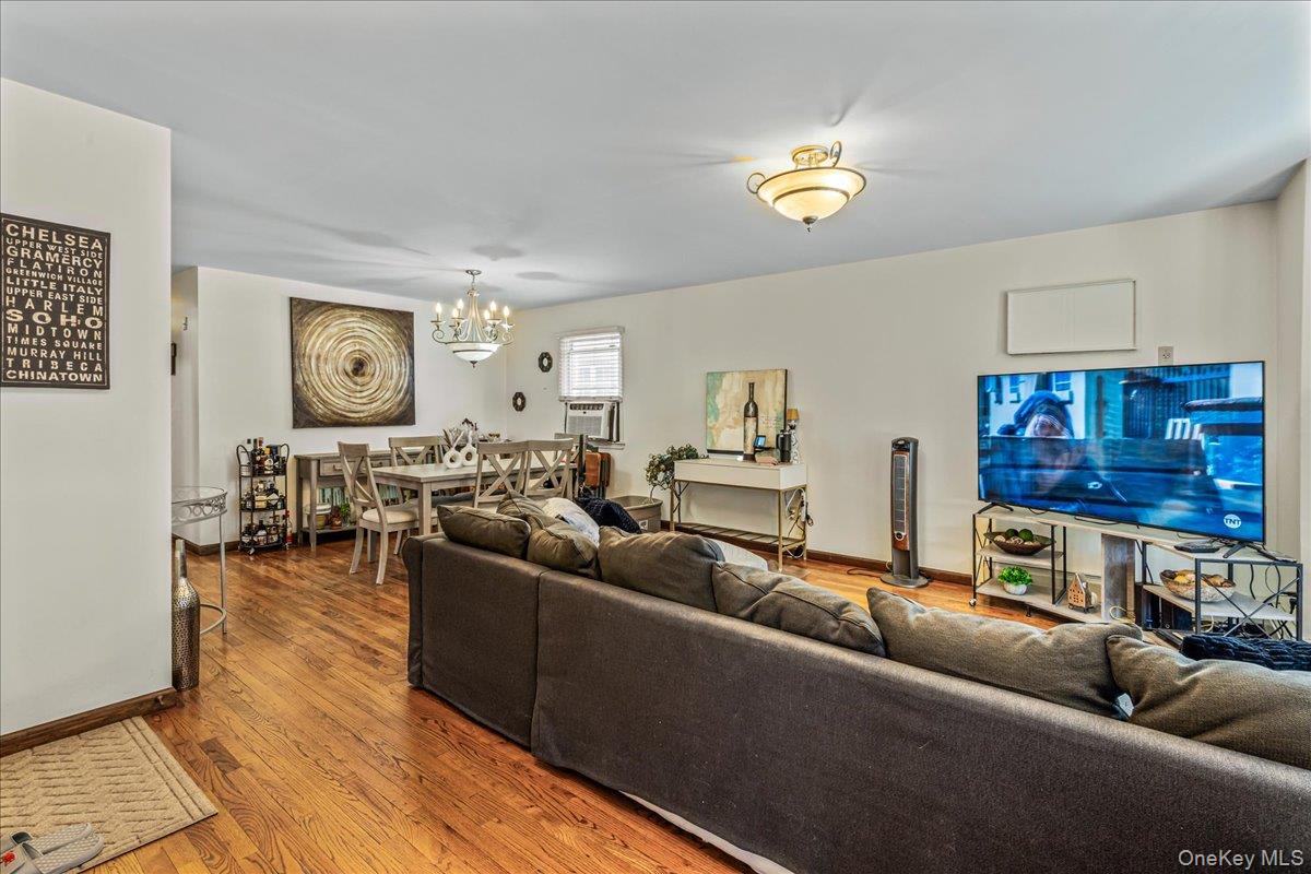 #7 photo, Bayside, Bayside , NY 11361