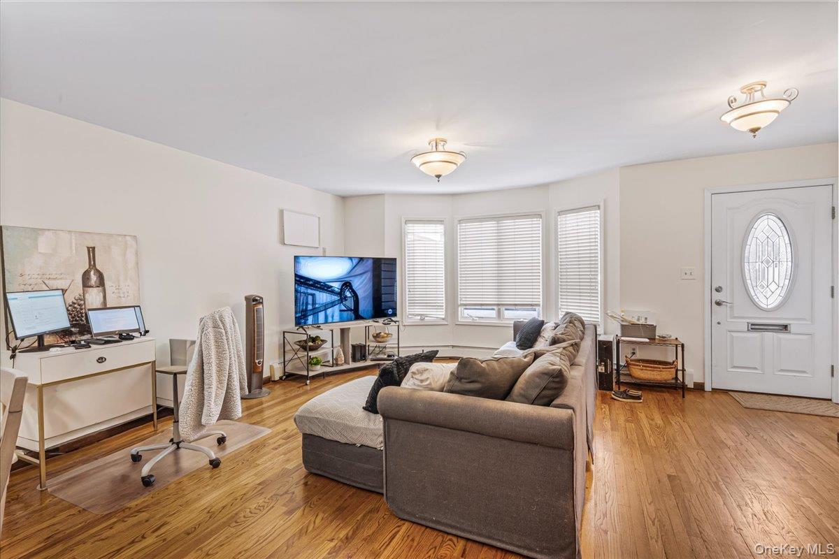 #8 photo, Bayside, Bayside , NY 11361