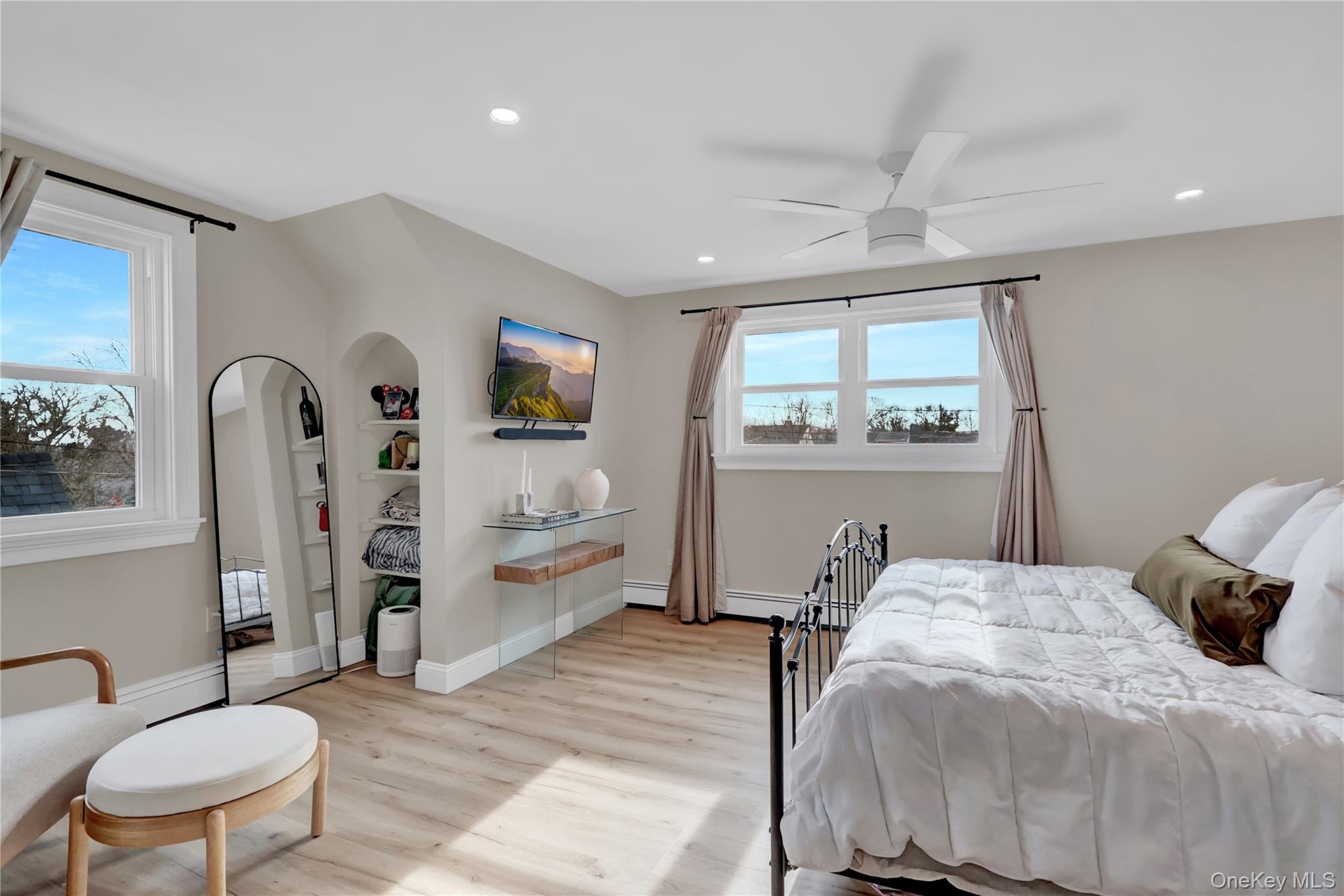 #12 photo, 3887 Hudson Avenue, Seaford , NY 11783