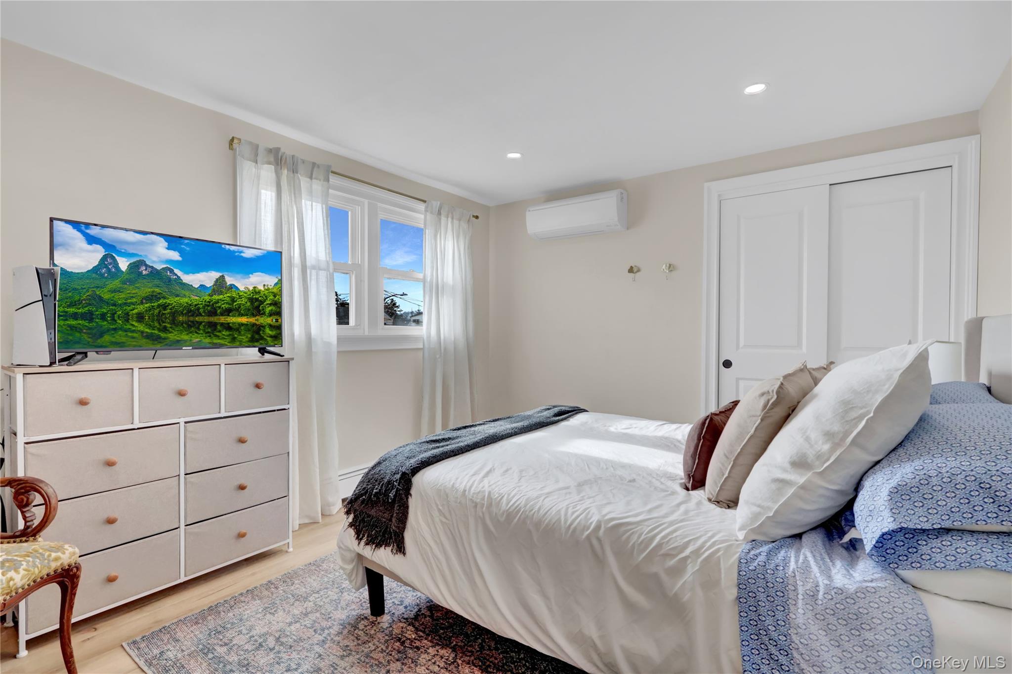 #15 photo, 3887 Hudson Avenue, Seaford , NY 11783