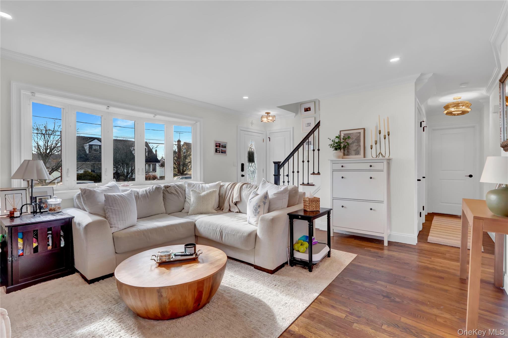 #4 photo, 3887 Hudson Avenue, Seaford , NY 11783