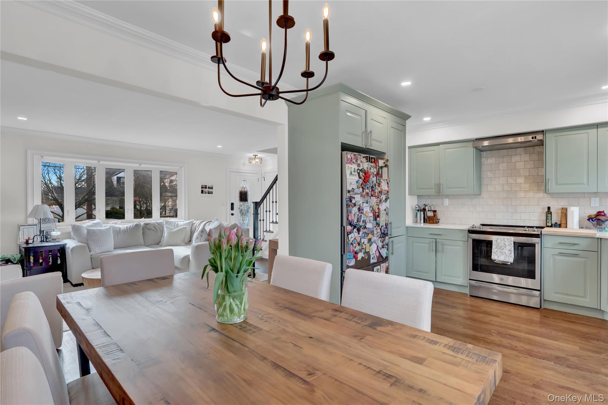 #6 photo, 3887 Hudson Avenue, Seaford , NY 11783