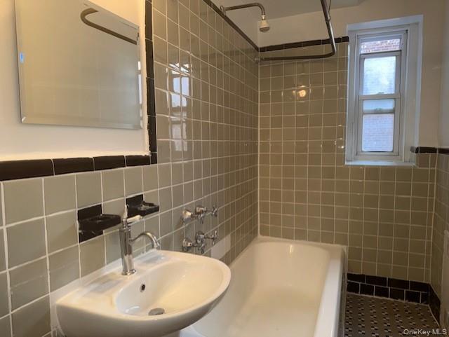 #10 photo, 114-20 Queens Boulevard, Forest Hills , NY 11375