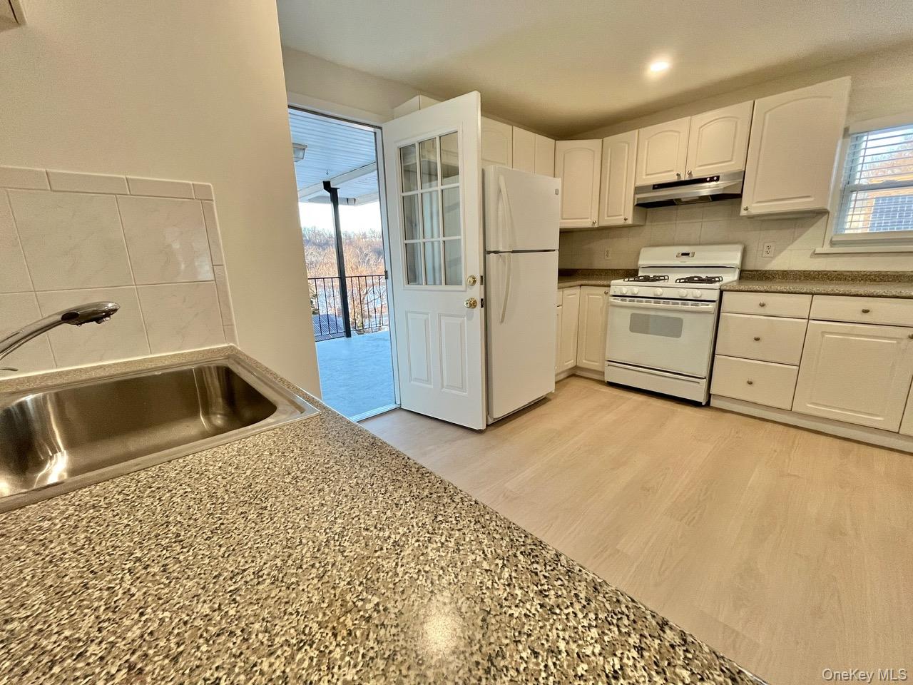 #4 photo, 103 Bennett Avenue, Yonkers , NY 10701