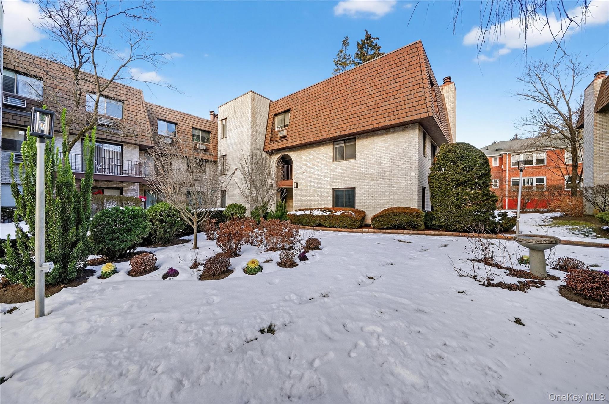 #4 photo, 89 N Broadway, White Plains , NY 10603