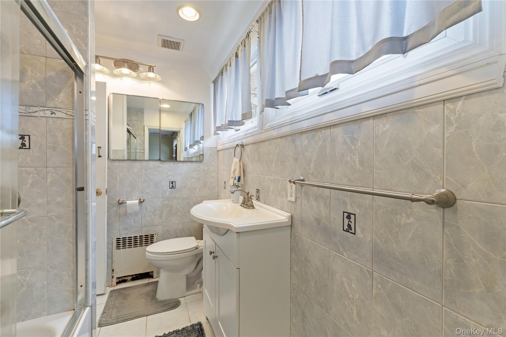 #18 photo, 17 Standish Road, Valley Stream , NY 11580