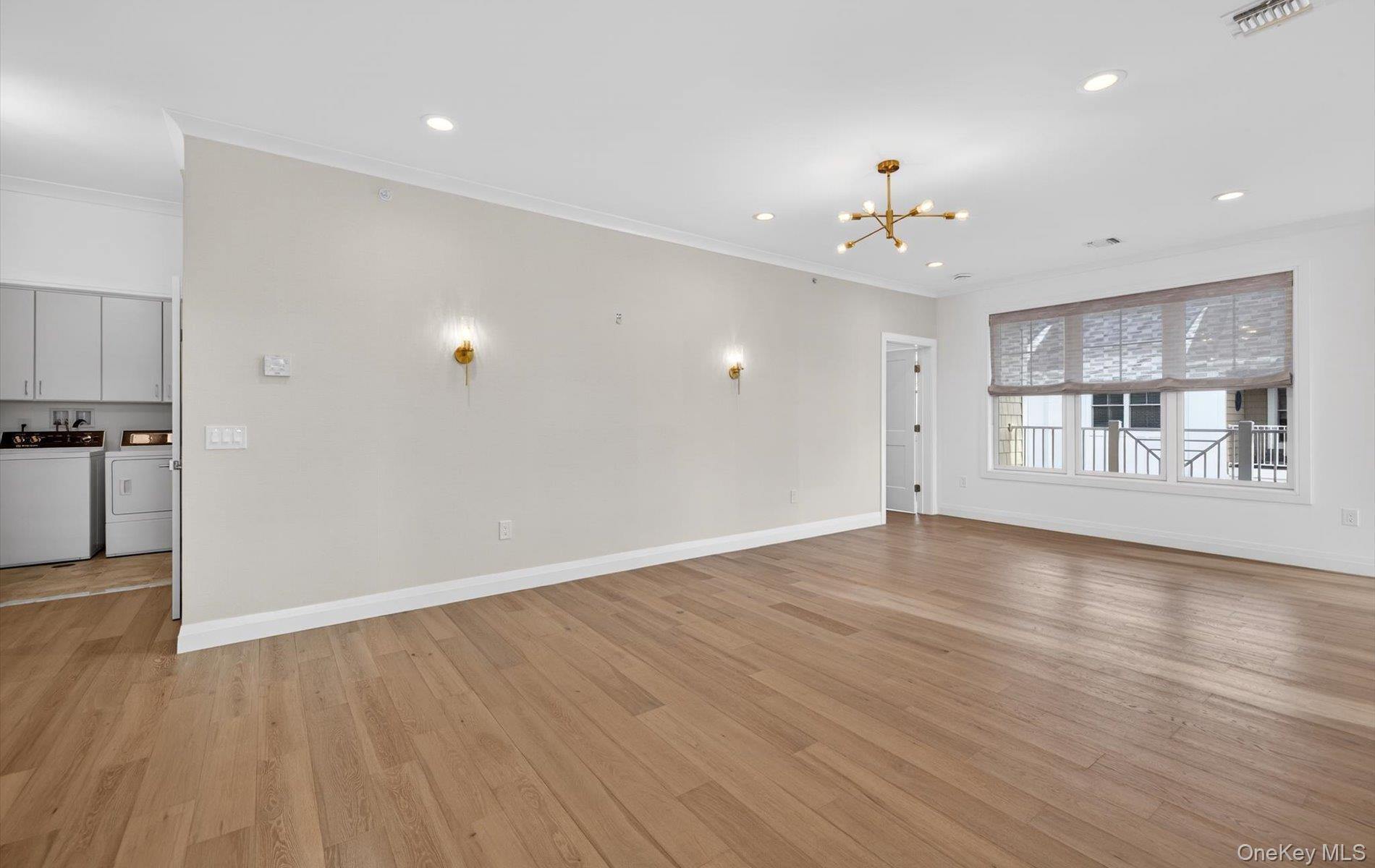 #17 photo, 28301 Spruce Pond Circle, Plainview , NY 11803