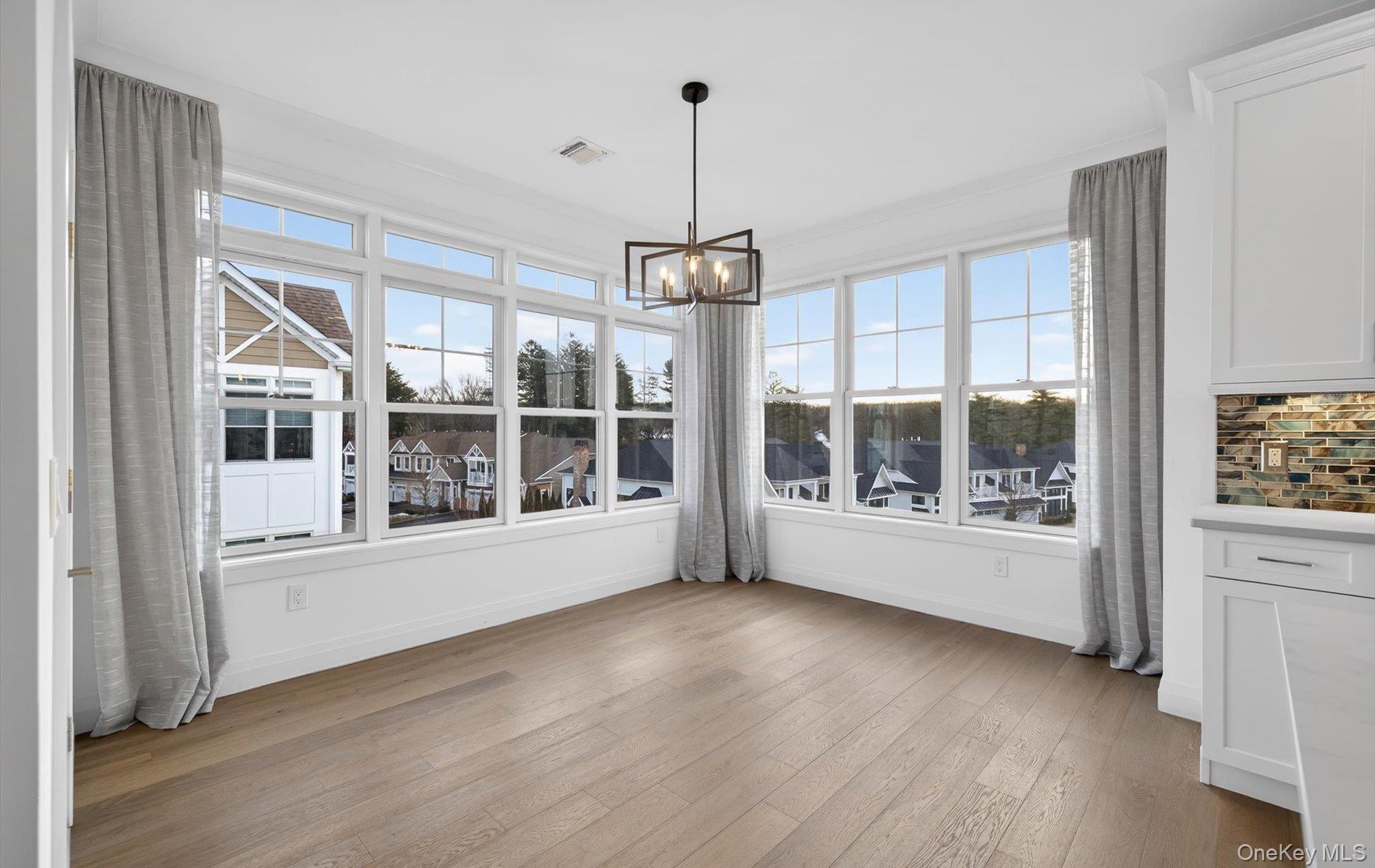 #7 photo, 28301 Spruce Pond Circle, Plainview , NY 11803