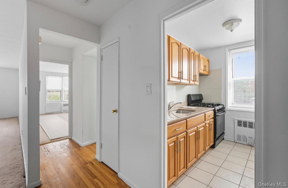 #5 photo, 6601 burns street burns, Rego Park , NY 11374