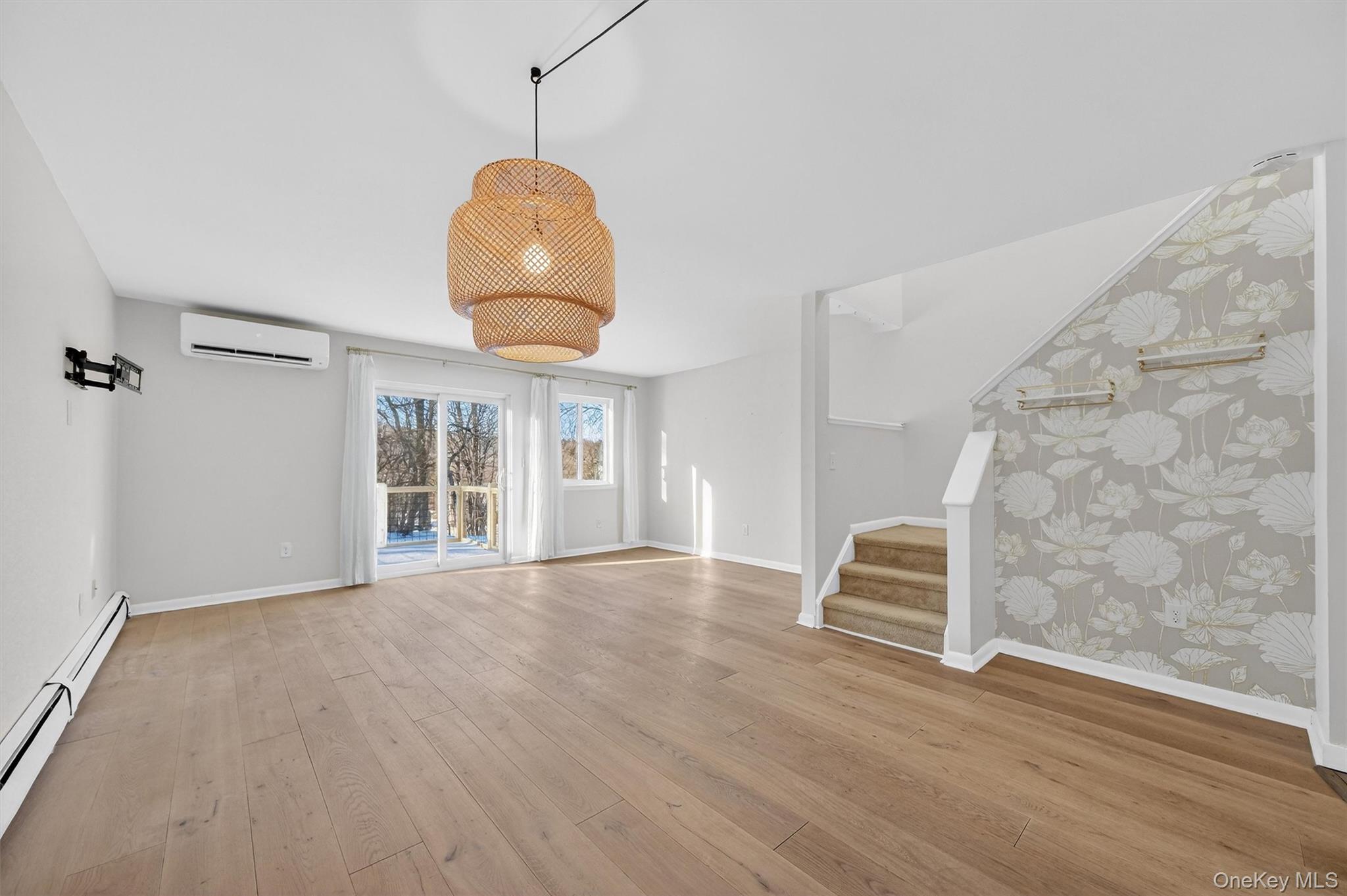 #11 photo, 175 Sterling Place, Highland , NY 12528