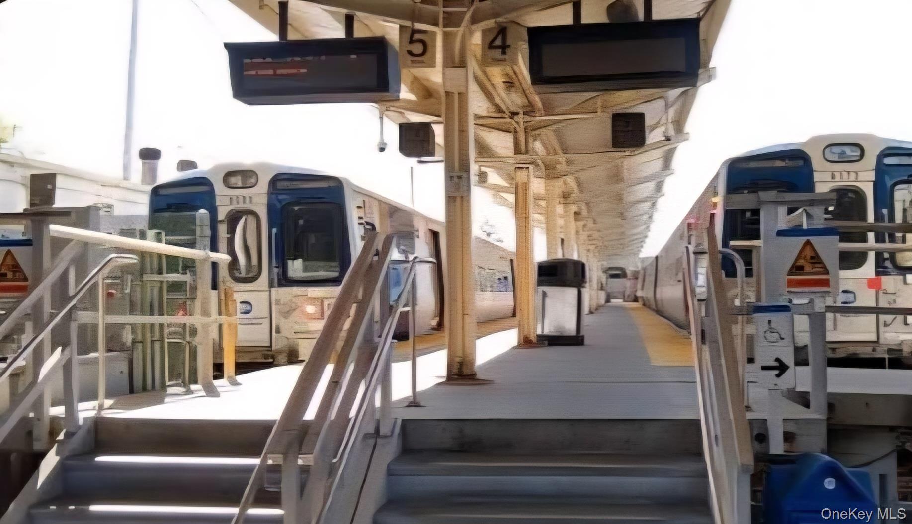 #8 photo, 14 Franklin Avenue, Port Washington , NY 11050