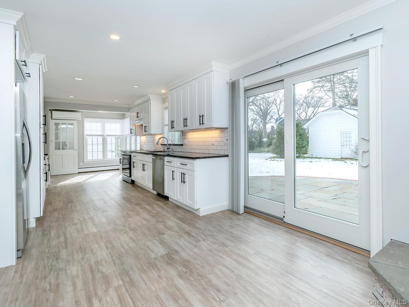 #10 photo, 7 Kissam Lane, Glen Head , NY 11545