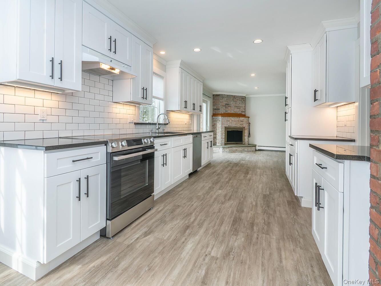 #13 photo, 7 Kissam Lane, Glen Head , NY 11545