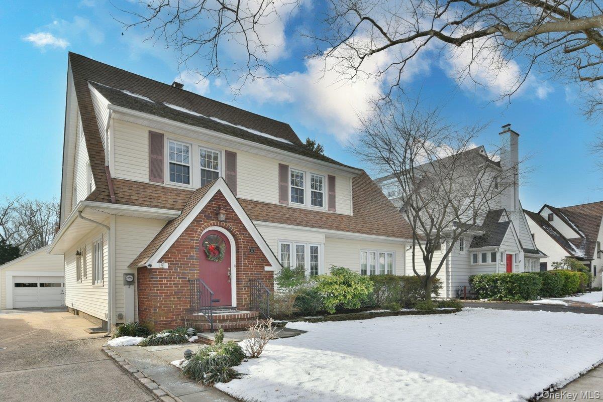 #2 photo, 62 Hudson Road, 롱 아일랜드 Floral Park , NY 11001