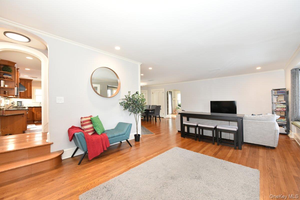 #4 photo, 62 Hudson Road, 롱 아일랜드 Floral Park , NY 11001