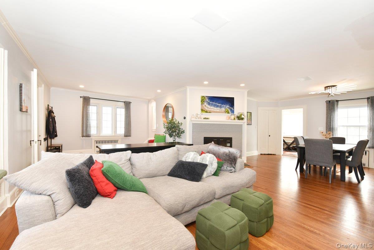 #9 photo, 62 Hudson Road, 롱 아일랜드 Floral Park , NY 11001