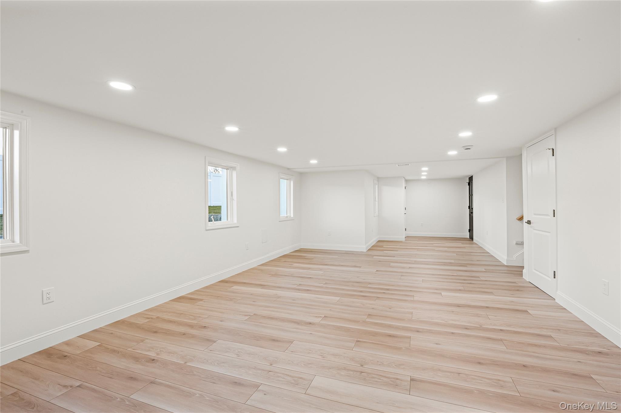 #11 photo, 5 Poplar Drive, Smithtown , NY 11787