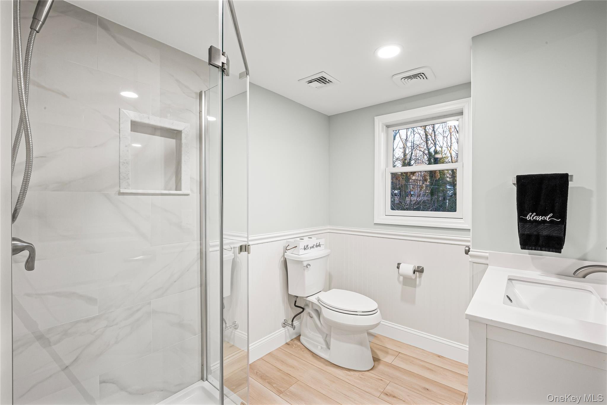 #13 photo, 5 Poplar Drive, Smithtown , NY 11787