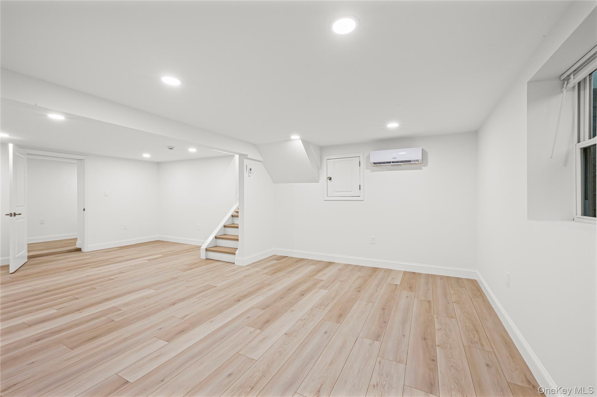 #14 photo, 5 Poplar Drive, Smithtown , NY 11787