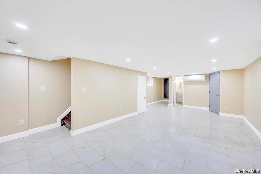 #17 photo, 10535 135th Street, South Ozone Park , NY 11419