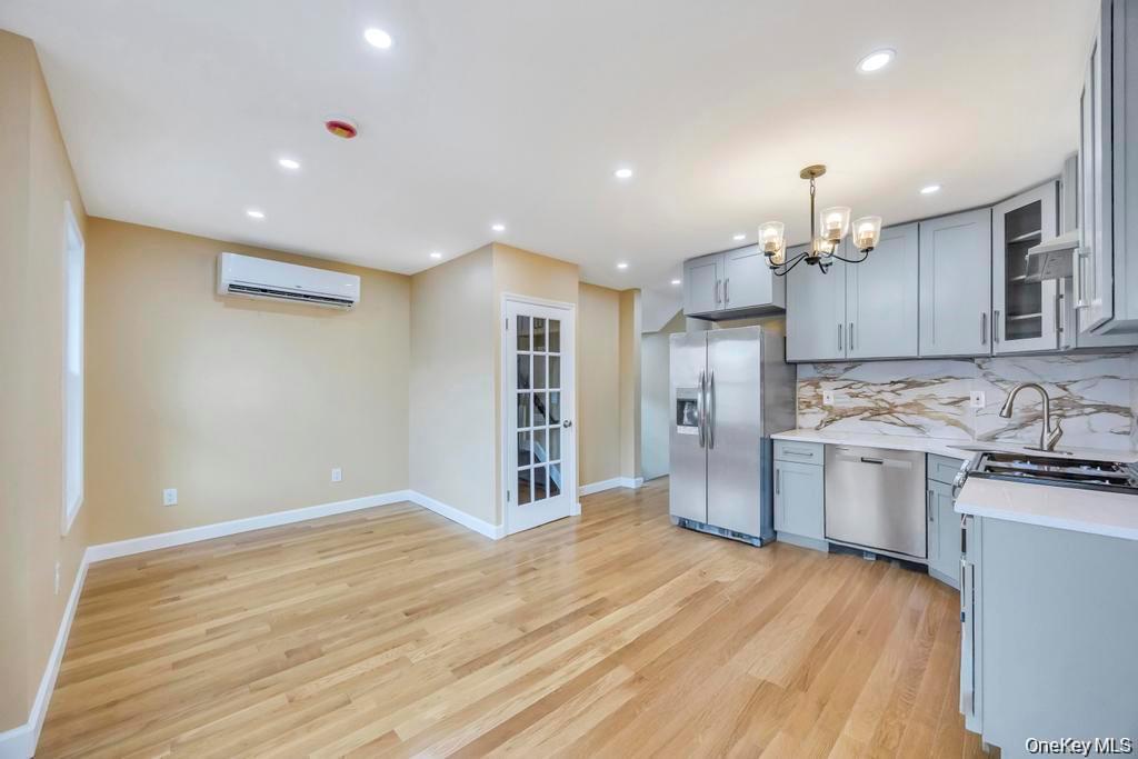 #7 photo, 10535 135th Street, South Ozone Park , NY 11419