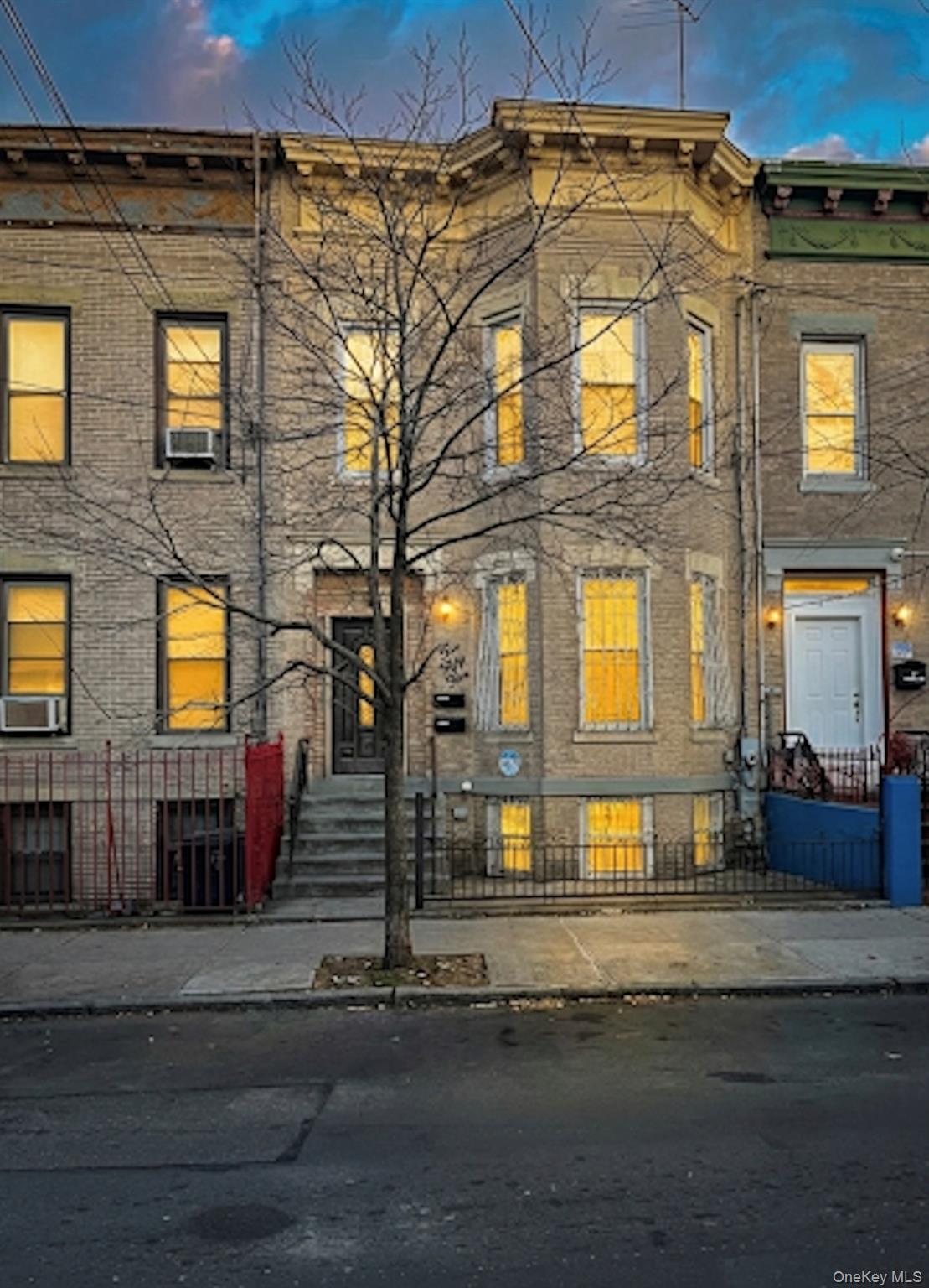 #1 photo, 255 Lincoln Avenue, Brooklyn , NY 11208
