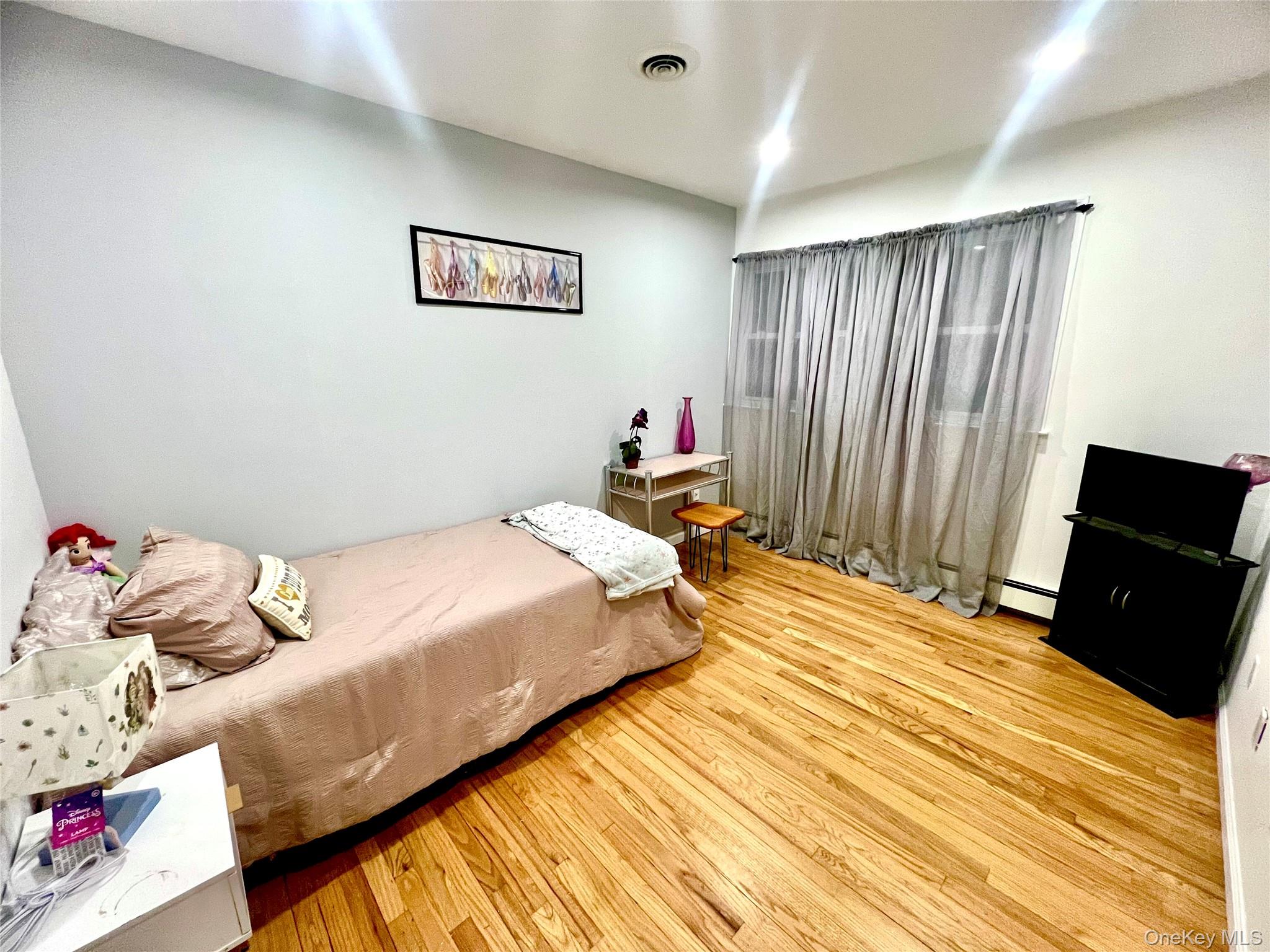 #16 photo, 14 Rdean Place, Middletown , NY 10940