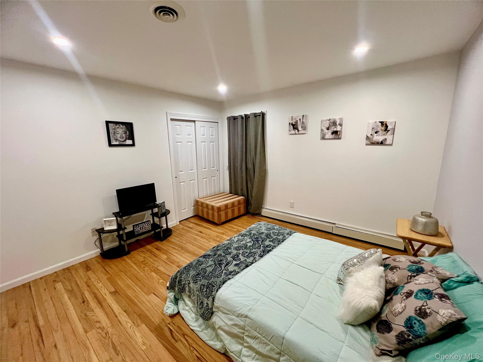 #19 photo, 14 Rdean Place, Middletown , NY 10940