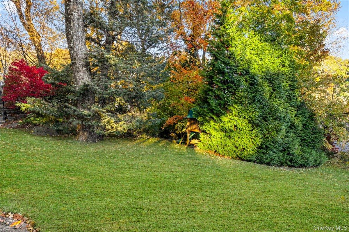 #13 photo, 196 Old Army Road, Scarsdale , NY 10583