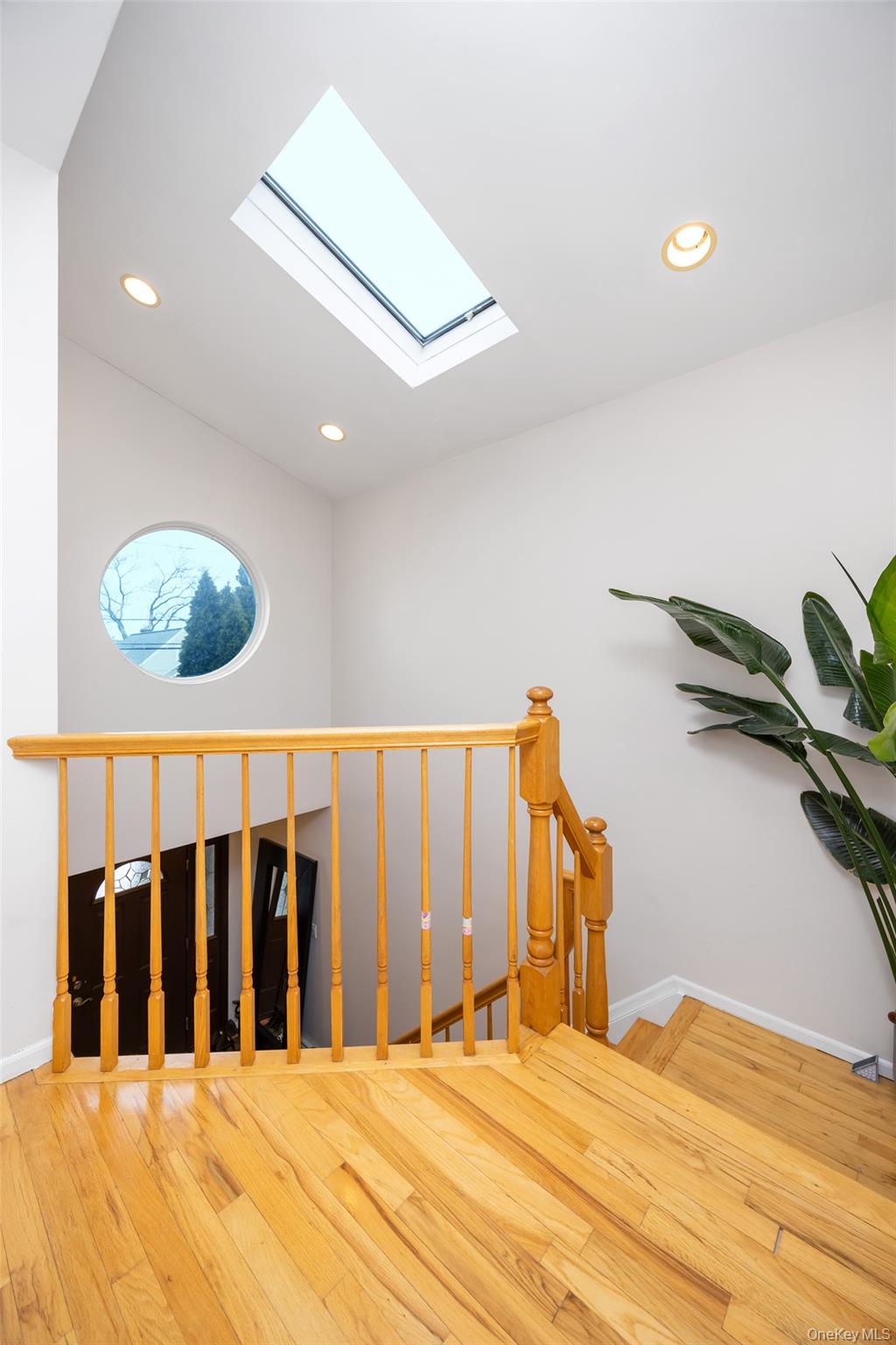 #15 photo, 74 Bedford Avenue, New Hyde Park , NY 11040