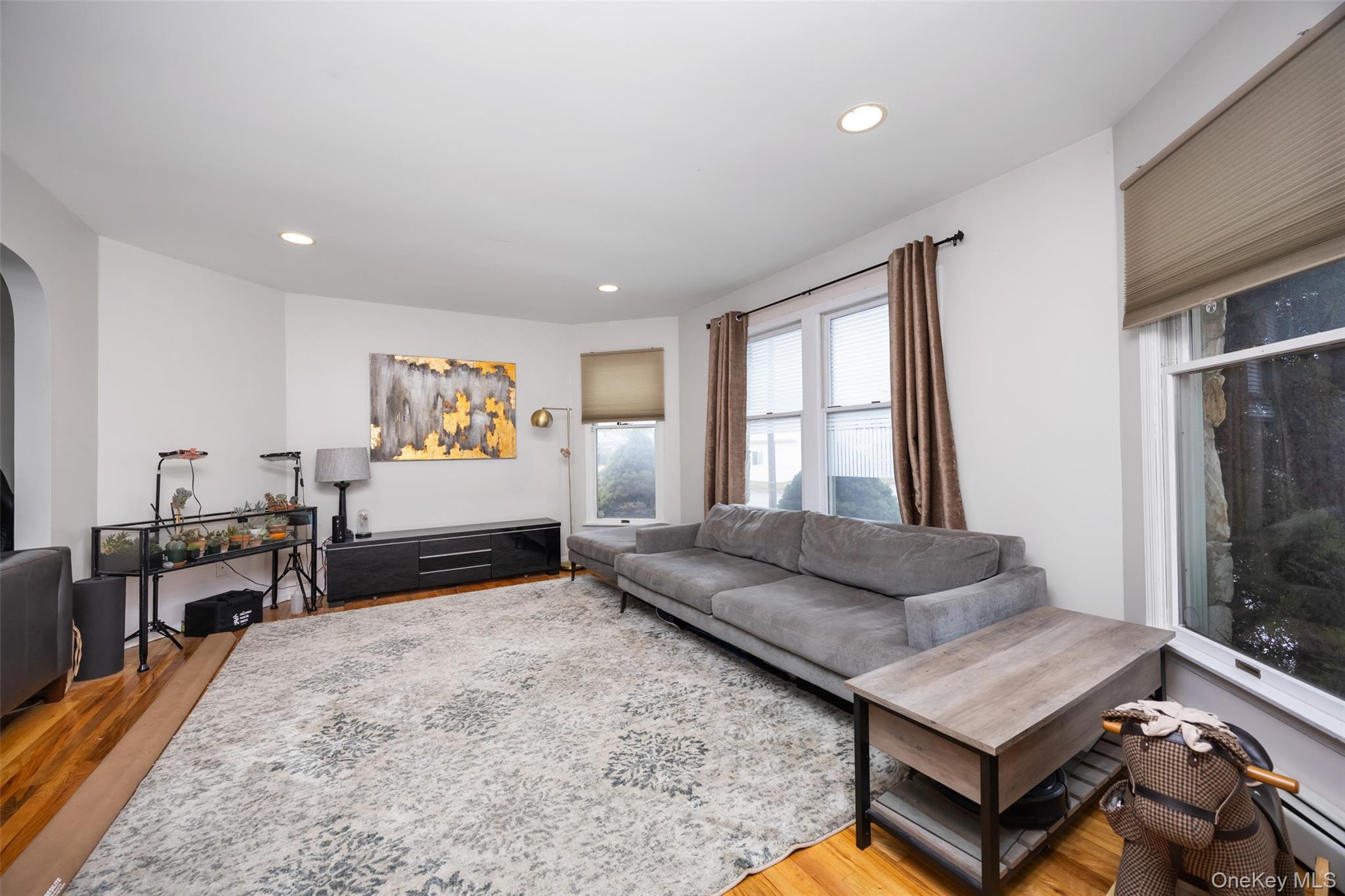 #7 photo, 74 Bedford Avenue, New Hyde Park , NY 11040